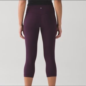🍋 🍒EUC Lululemon Align Crop Black Cherry 🍋 🍒